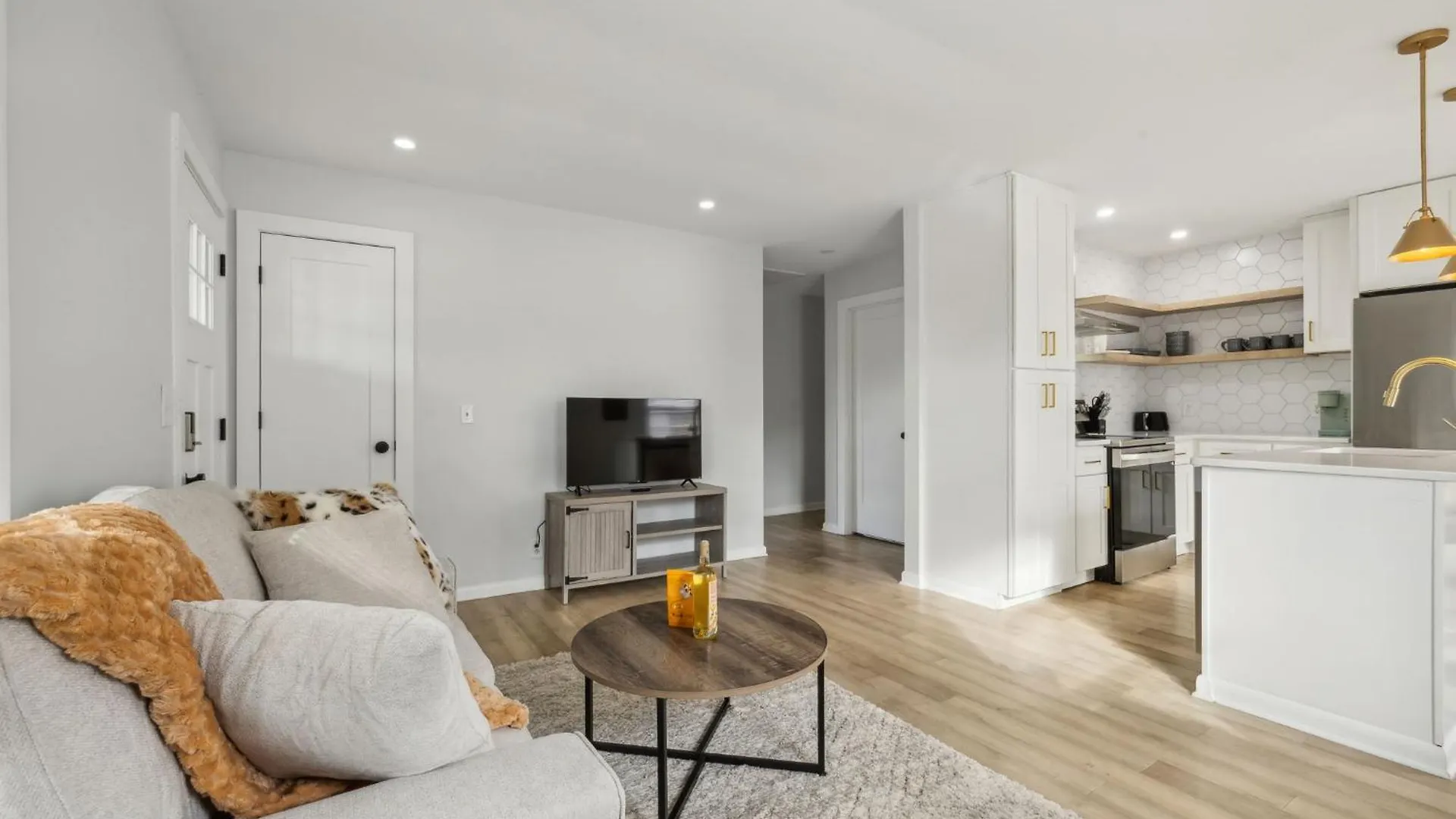 Modern Close To Downtown Nashville 3 Bed Home 30 Or More Days By Skyrun Nashville United States